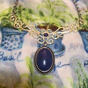 NWT Beautiful necklace from Dillard’s.